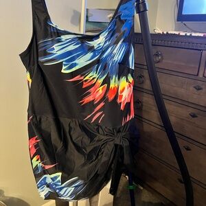 Women’s Xl one piece swimsuit